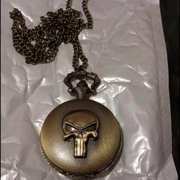 New Punisher Skull pocket watch SHIPPING AVAILABLE - Picture 3 of 4